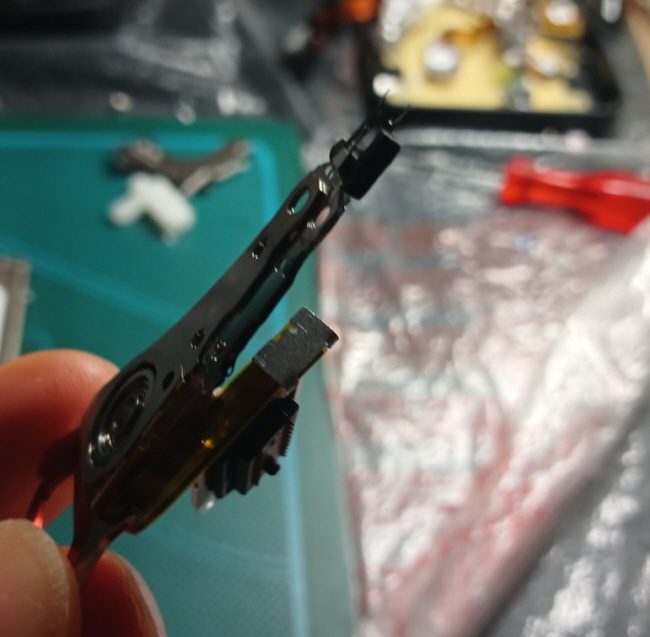 a0330_3.jpg